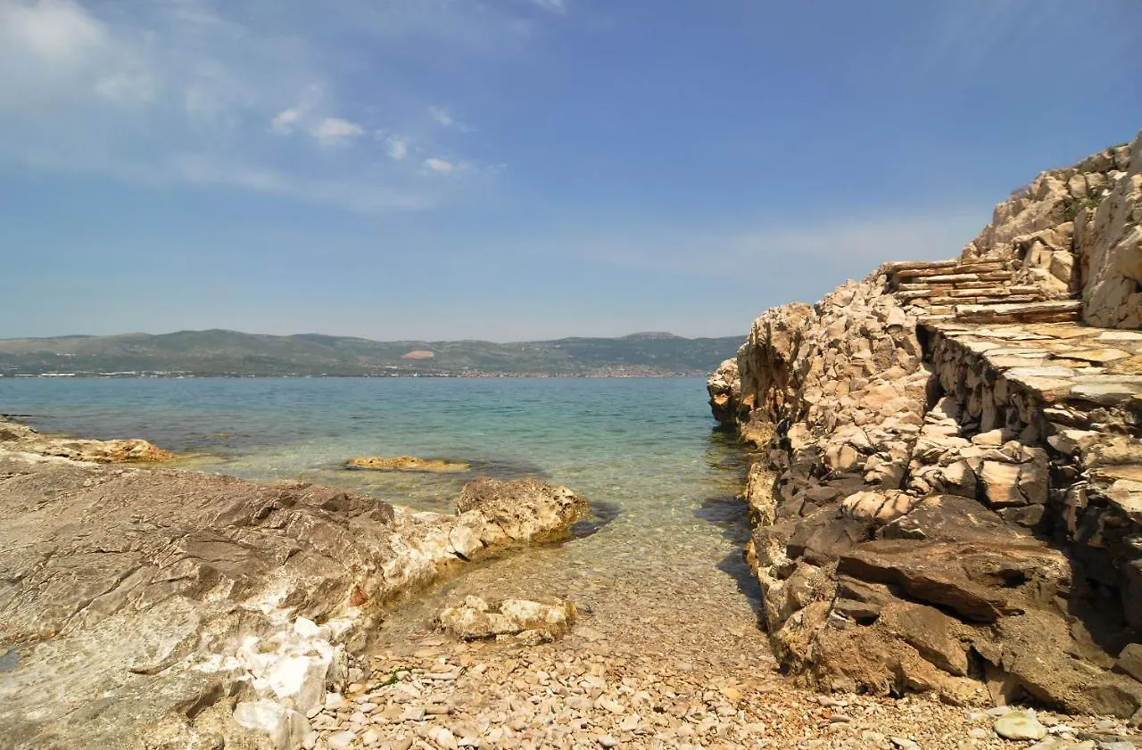 Spacious Modern Apt With Big Patio And Sea View Slatine Croatia