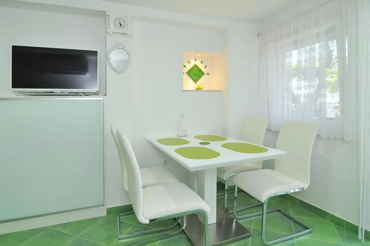Spacious Modern Apt With Big Patio And Sea View Slatine Appartement