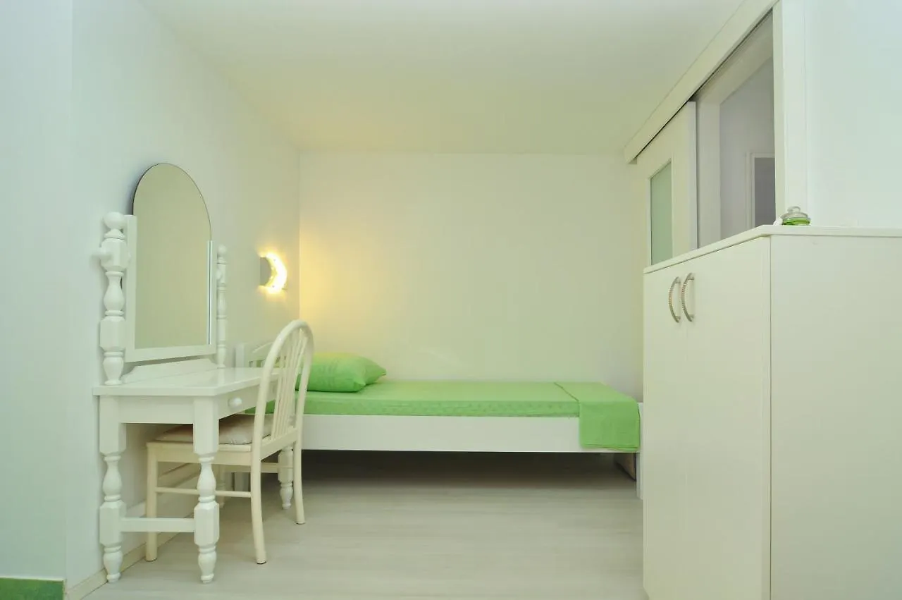 Spacious Modern Apt With Big Patio And Sea View Slatine Apartment