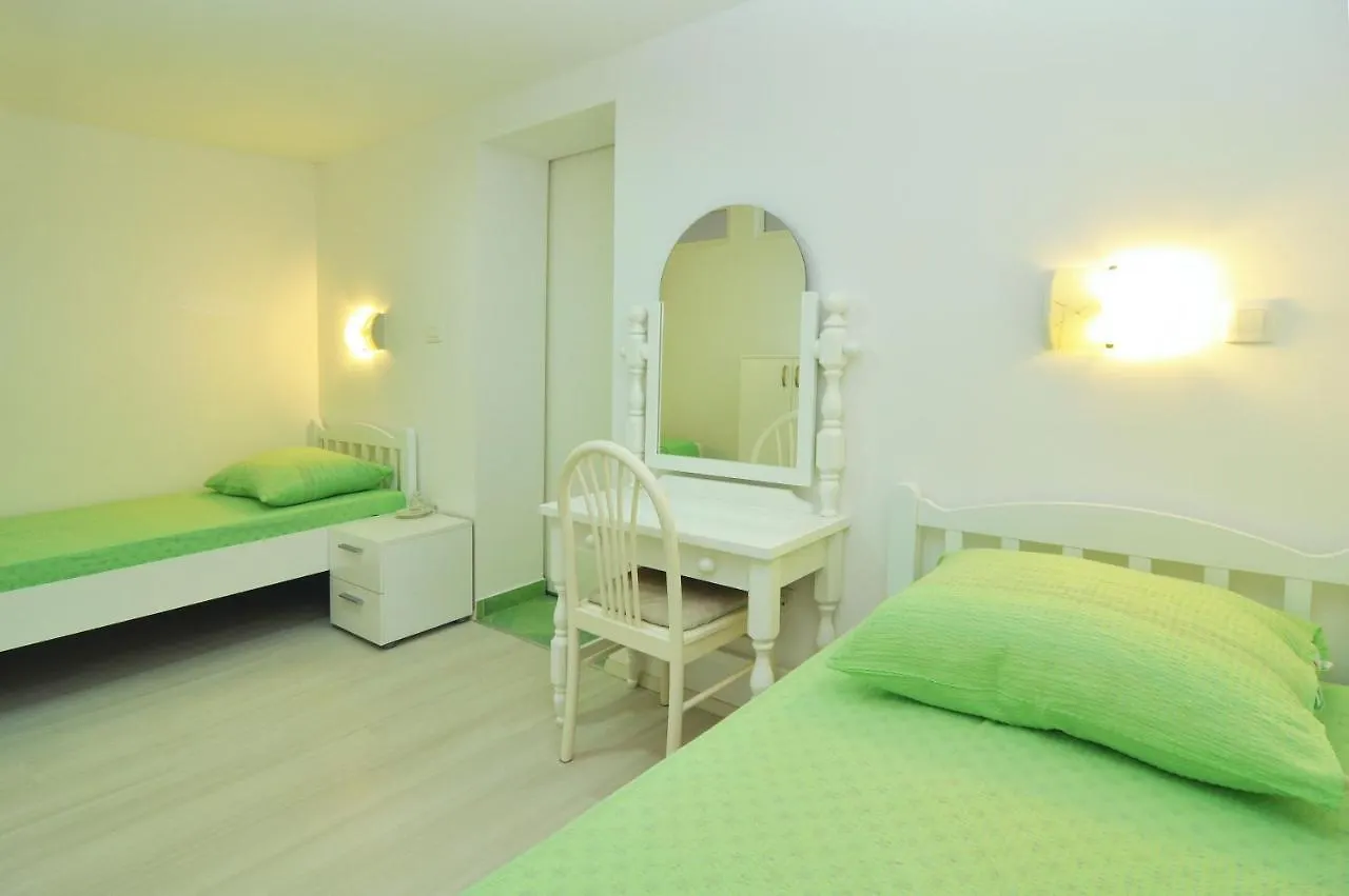 Apartment Spacious Modern Apt With Big Patio And Sea View Slatine Croatia