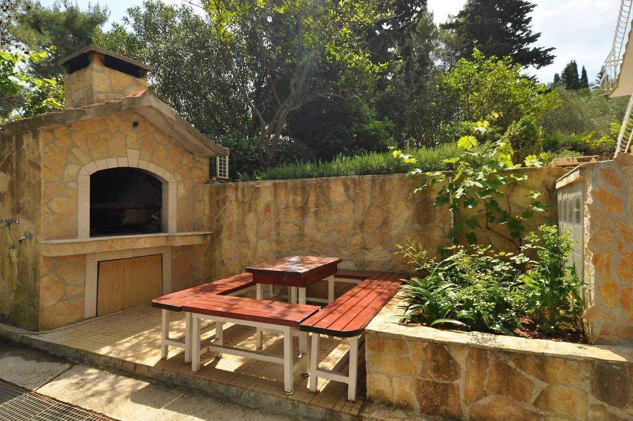 Apartamento Spacious Modern Apt With Big Patio And Sea View Slatine